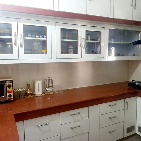 Garden View Residency Bed and Breakfast Lucknow Exteriör bild