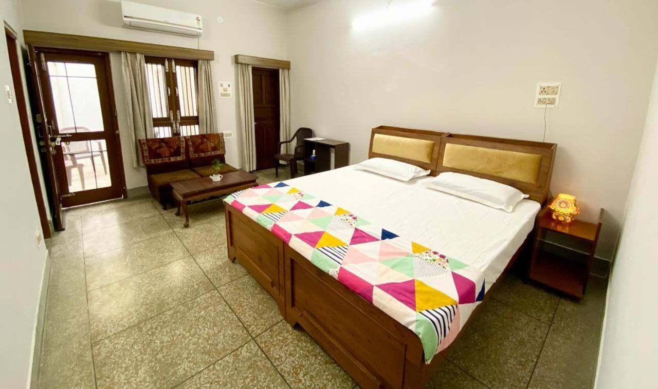 Garden View Residency Bed and Breakfast Lucknow Exteriör bild
